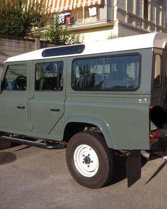 DEFENDER 110 7 Posti Autovettura