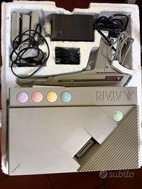 Atari XE System (XEGS) e 3 Videogiochi