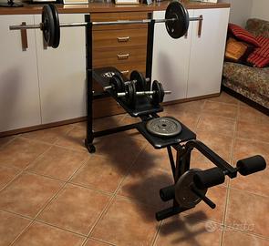 Panca per palestra con pesi