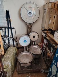 Bassacuna portata 300 kg e 2 bilance da banco 