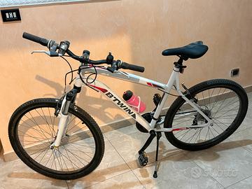 Bici come nuova poco usata .