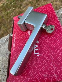 Maniglie Hoppe per finestra con chiave al 33%