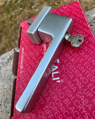 Maniglie Hoppe per finestra con chiave al 50%