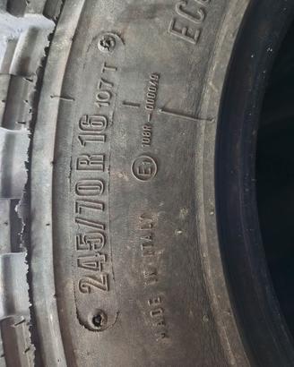 gomme Mitsubishi l200 245 70 16