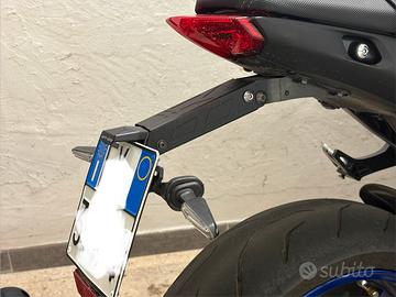 Portatarga sportivo originale Yamaha MT 09