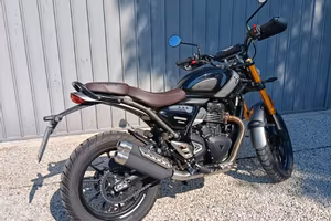 MOTO TRIUMPH SCRAMBLER 400 X
