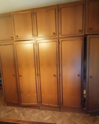Armadio in legno
