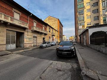 MAGAZZINO A TORINO