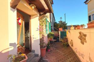 PORZIONE DI TRIFAMILIARE A SERRA RICCÒ