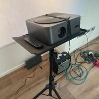 Proiettore 4k + Pie / Supporto