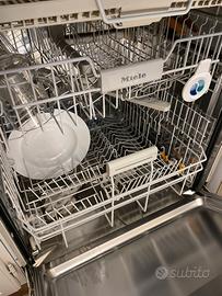 Lavastoviglie MIELE