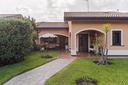 villa-di-150-m²-con-piu-di-5-locali-e-box-auto-a-p