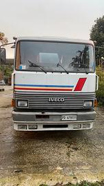 Camion Iveco 115-17