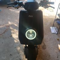 NIU N-Series 50 elettrico scooter