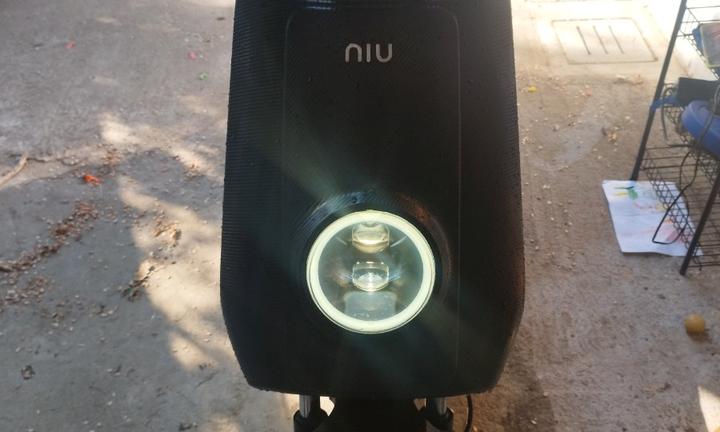 NIU N-Series 50 elettrico scooter