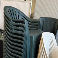 Sedie e tavoli da giardino