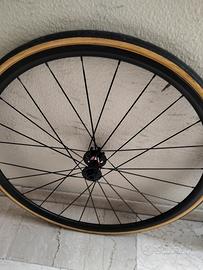 ruote carbonio gravel o corsa