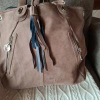 Borsa Keshia