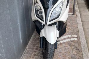 scooter kymco downtown 300