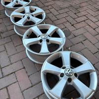 Cerchi in lega 16 pollici originali Volkswagen