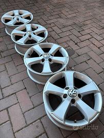 Cerchi in lega 16 pollici originali Volkswagen