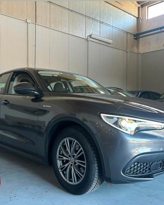 Alfa Romeo Stelvio 2.2 Turbodiesel 160 CV AT8 RWD 