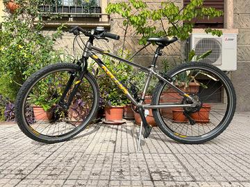Bicicletta ragazzo/a ruote 26" superleggera