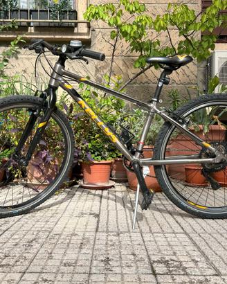 Bicicletta ragazzo/a ruote 26" superleggera
