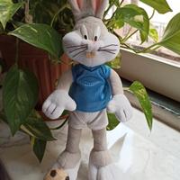 Pupazzo peluche Ferrero Bugs Bunny calciatore.