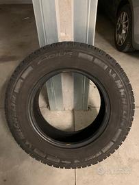 Pneumatici invernali Michelin Agilis 215/70 15
