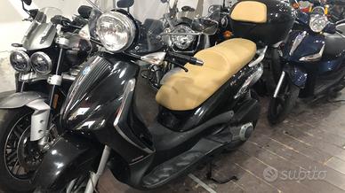 Piaggio Beverly 300 i.e. tourer