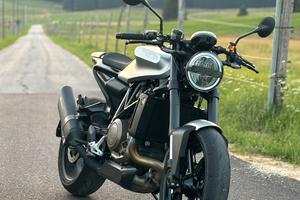 Husqvarna Vitpilen 701 A2