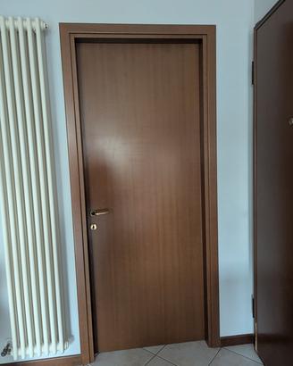 6 porte in legno in buono stato