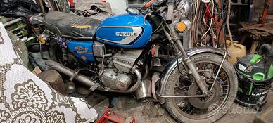 Suzuki gt380