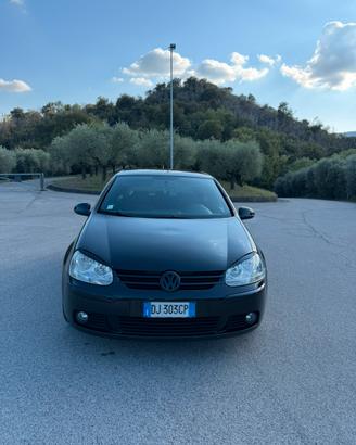 Volkswagen Golf 5 1.9 TDI 105 CV