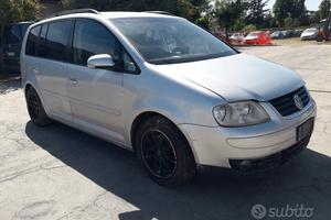 Ricambi Volkswagen Touran 1.600 Benzina Anno 2005