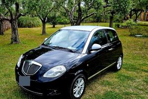 Lancia Ypsilon Platino 1.2 Momo Design Benzina/GPL