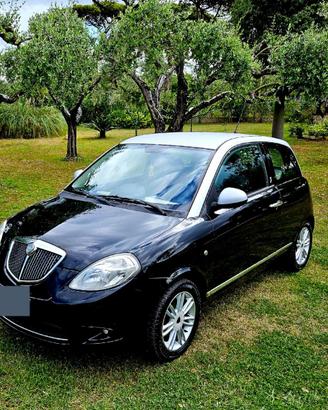 Lancia Ypsilon Platino 1.2 Momo Design Benzina/GPL