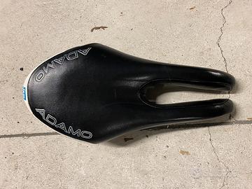 Sella Adamo breakaway_