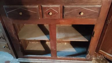 Credenza antica
