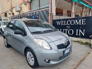 Toyota Yaris 1.3 5 porte Navi