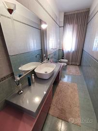 Mobile bagno ricoperto di alta qualità
