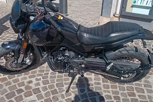 Benelli leoncino Trail 500