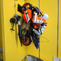 Honda RC211V Radiocomandata DeAgostini – Motore a 