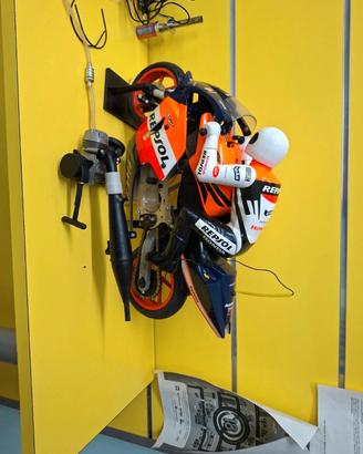 Honda RC211V Radiocomandata DeAgostini – Motore a 