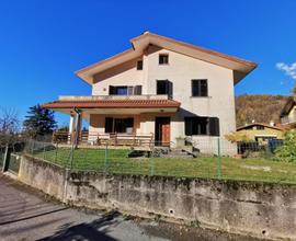 PANORAMICA CASA DI TESTA DAI COMODI SPAZI