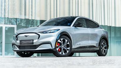 Ford Mustang Mach E Stand. Range Premium AWD 330CV