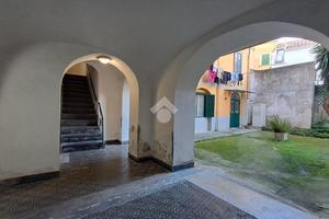 4 LOCALI A CAVA DE' TIRRENI