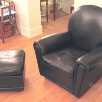 Poltrona pelle nera con pouf