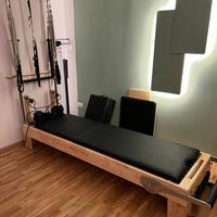 Pilates Reformer con tower e accessori legno